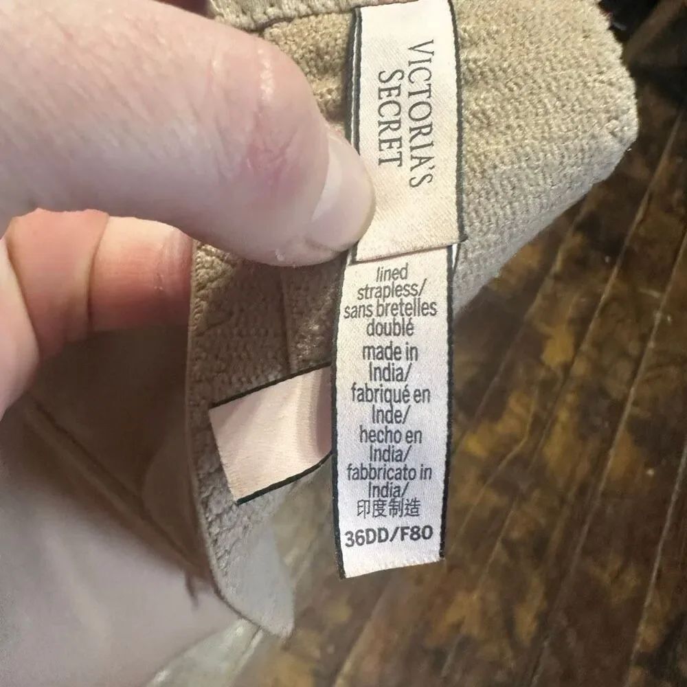 Victoria’s Secret nude strapless multi-way 36DD bra - Picture 3 of 3